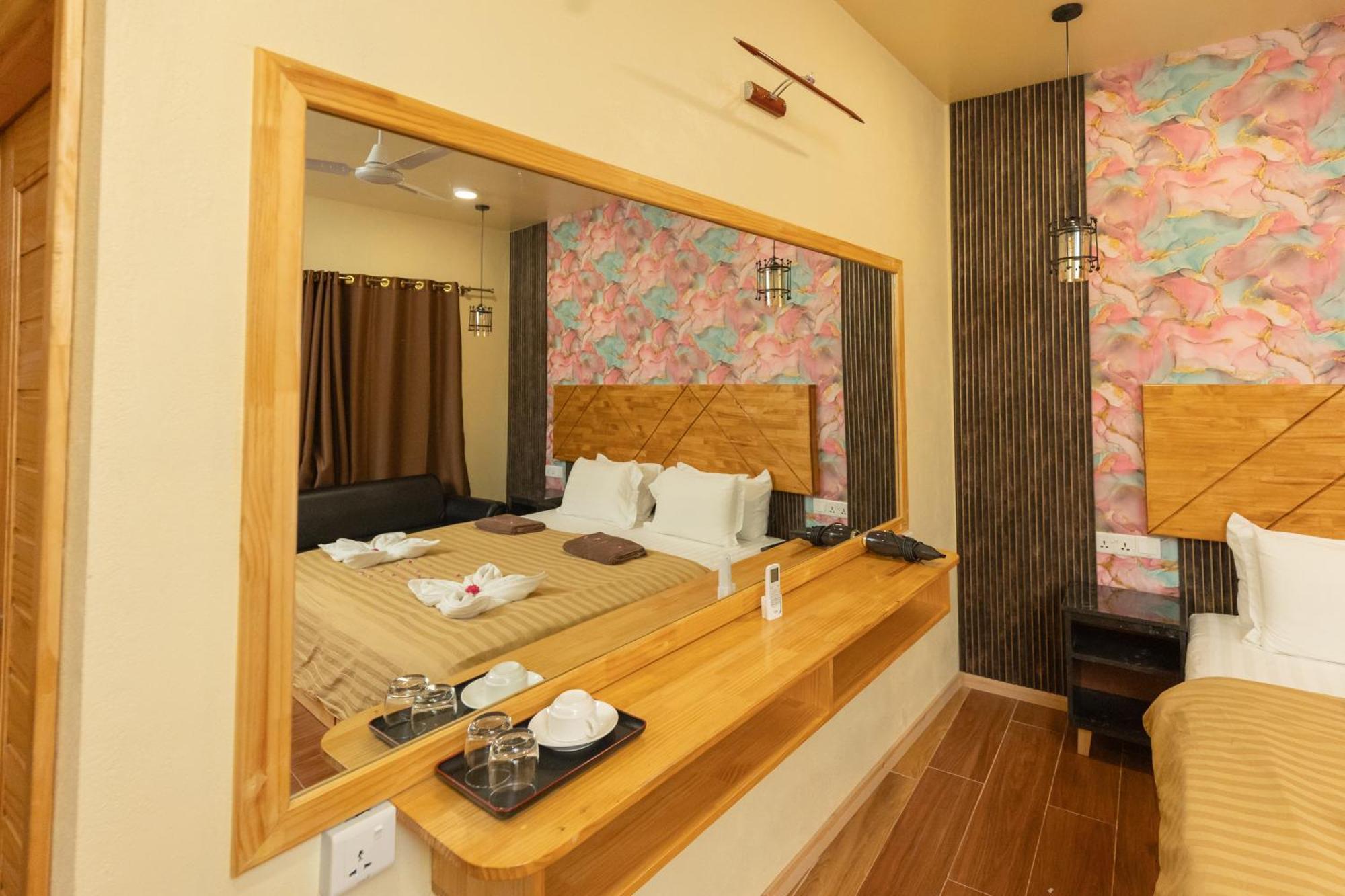 Tranquil Thoddoo Hotel Exterior foto